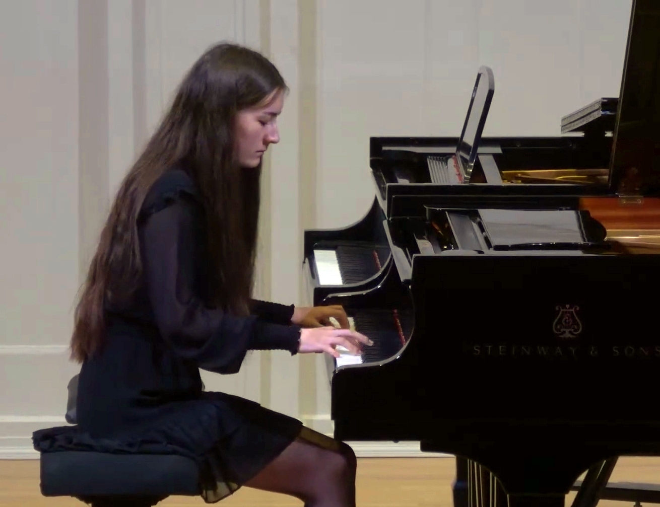 Angie Carlson, playing solo
