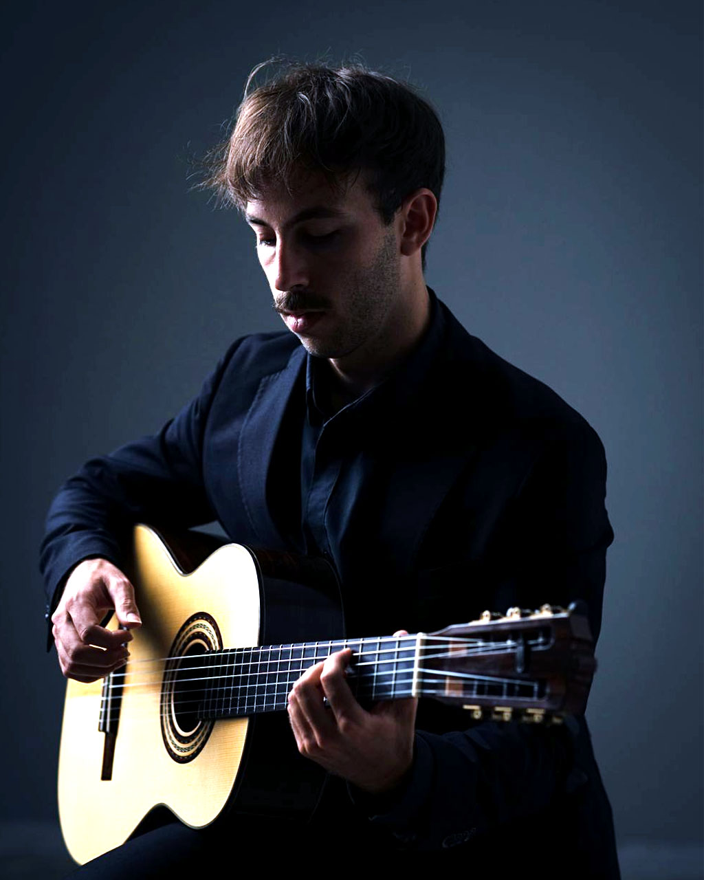MIC Guitar Department presents:  Antonio Pompilio