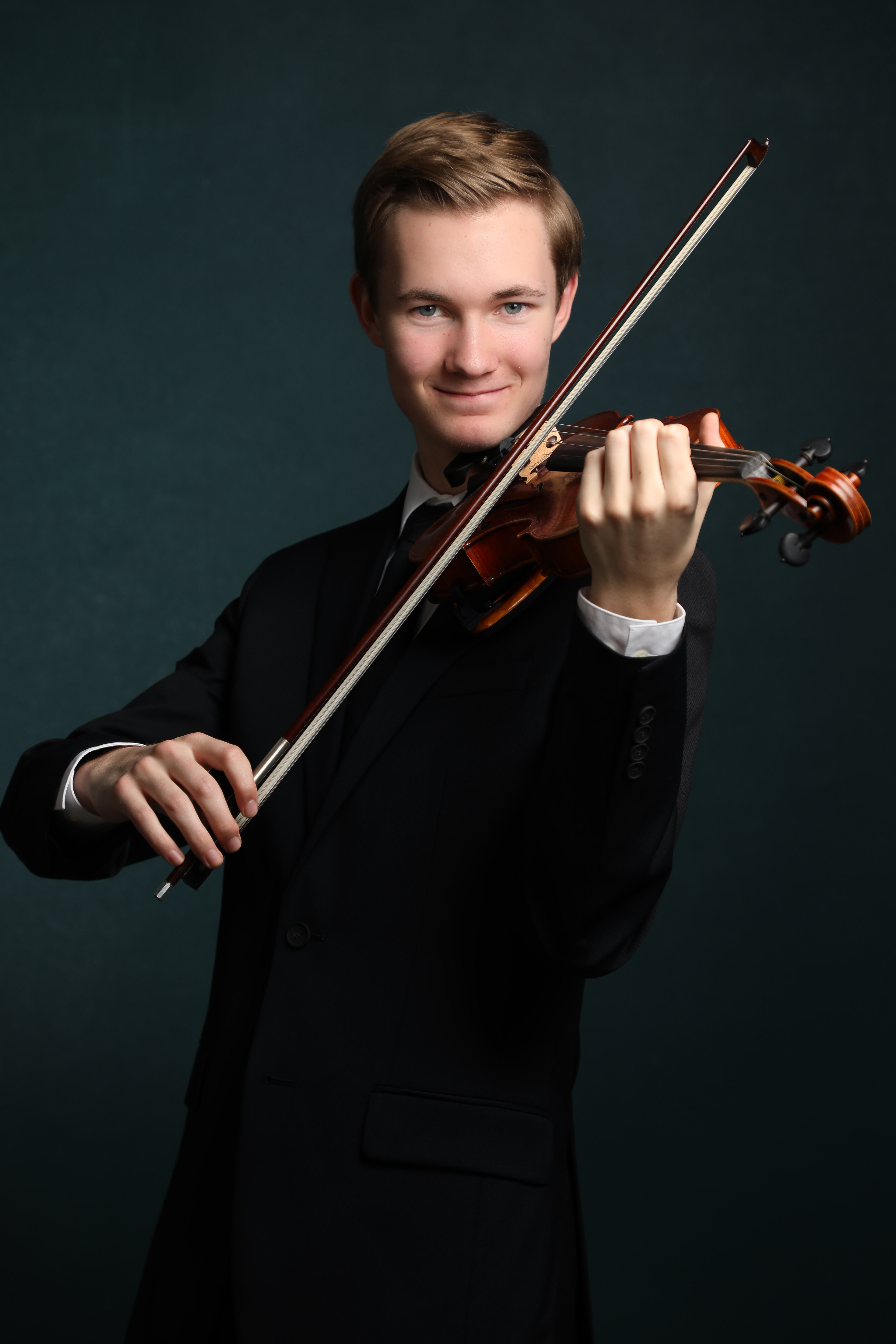 Clark Snavely, violin