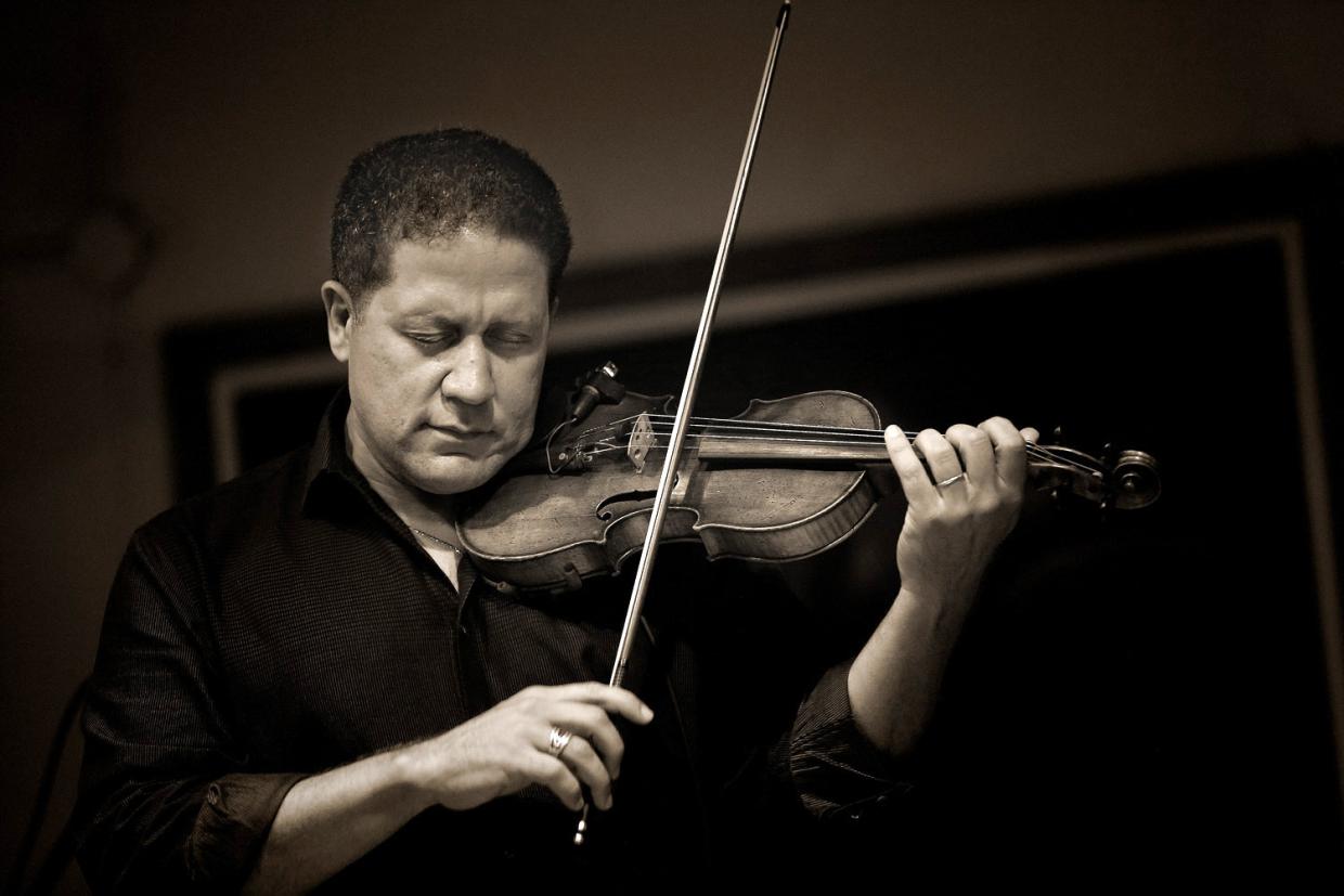 Music Institute Violin Faculty member, James Sanders