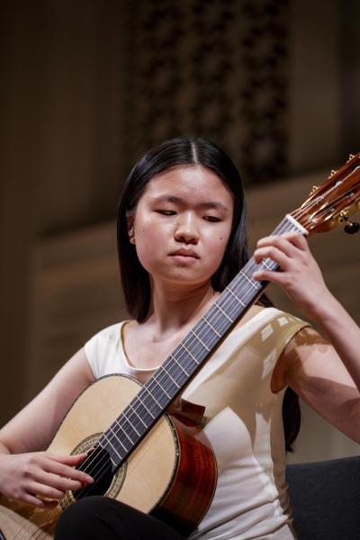 Evelyn Zhang, guitar - Music Institute of Chicago