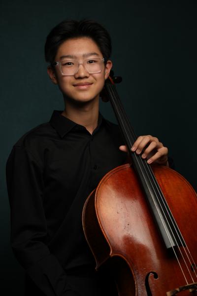 Music Institute Academy member, Roy Wu