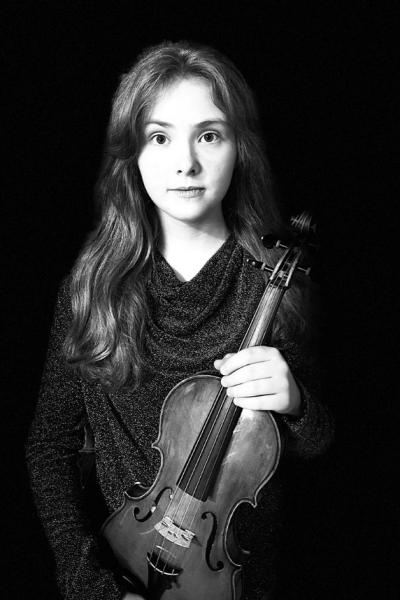 Music Institute Academy member, Sasha Verchenko