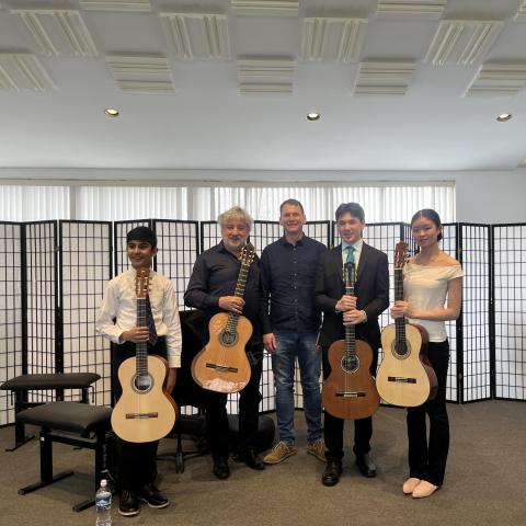 MIC guitar students